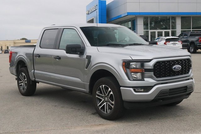 2023 Ford F-150 XL photo 3
