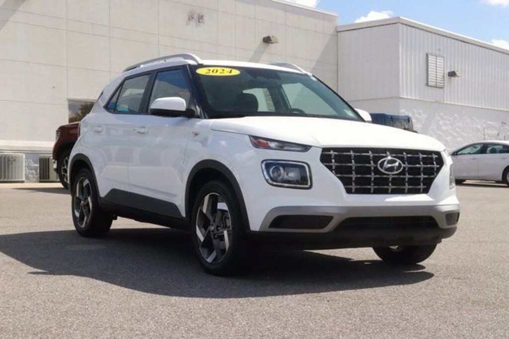 Used 2024 Hyundai Venue SEL
