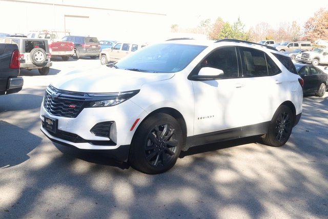 2024 Chevrolet Equinox RS photo 2