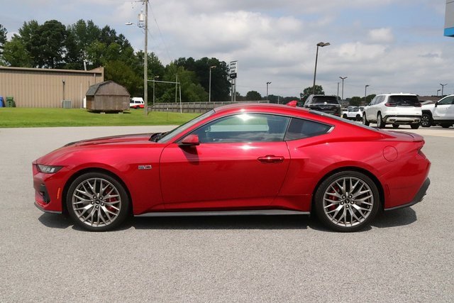 2024 Ford Mustang GT Premium photo 4