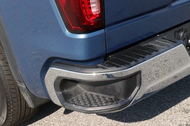 2024 GMC Sierra 1500 SLT - Photo 10