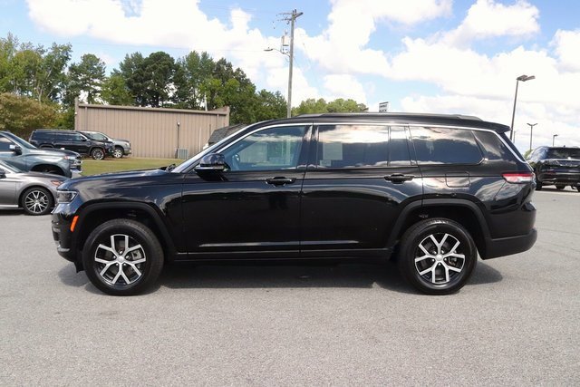 2024 Jeep Grand Cherokee Limited photo 2