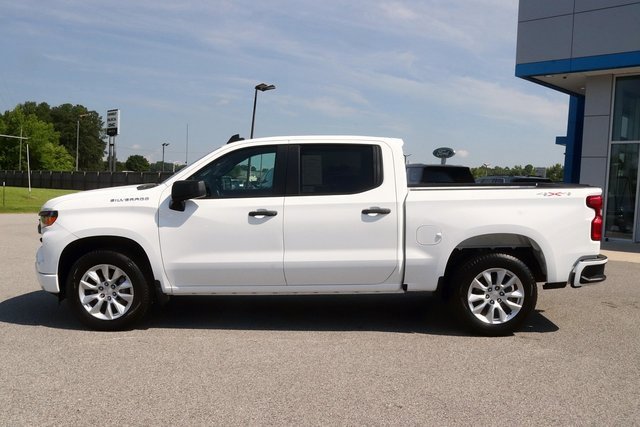 2024 Chevrolet Silverado 1500 Custom photo 4