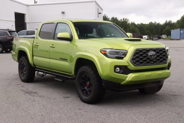 2023 Toyota Tacoma TRD Sport V6 photo 3