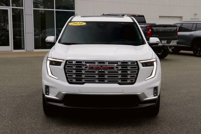 2024 Gmc Acadia Denali photo 2