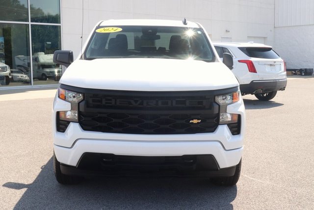 2024 Chevrolet Silverado 1500 Custom photo 2