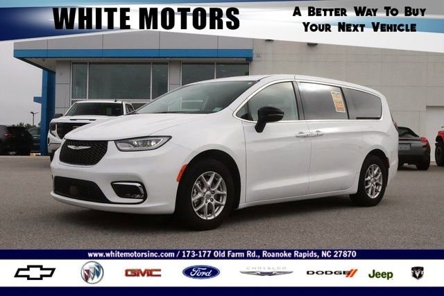 2024 Chrysler Pacifica Touring L