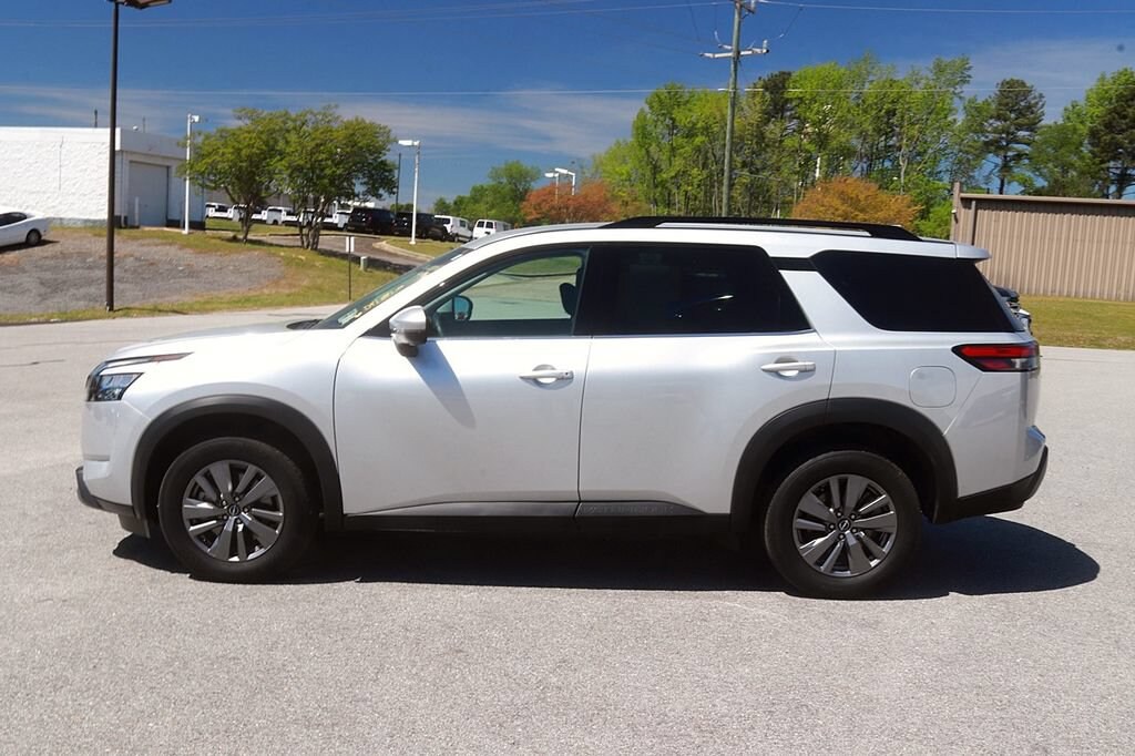 Used 2025 Nissan Pathfinder SV