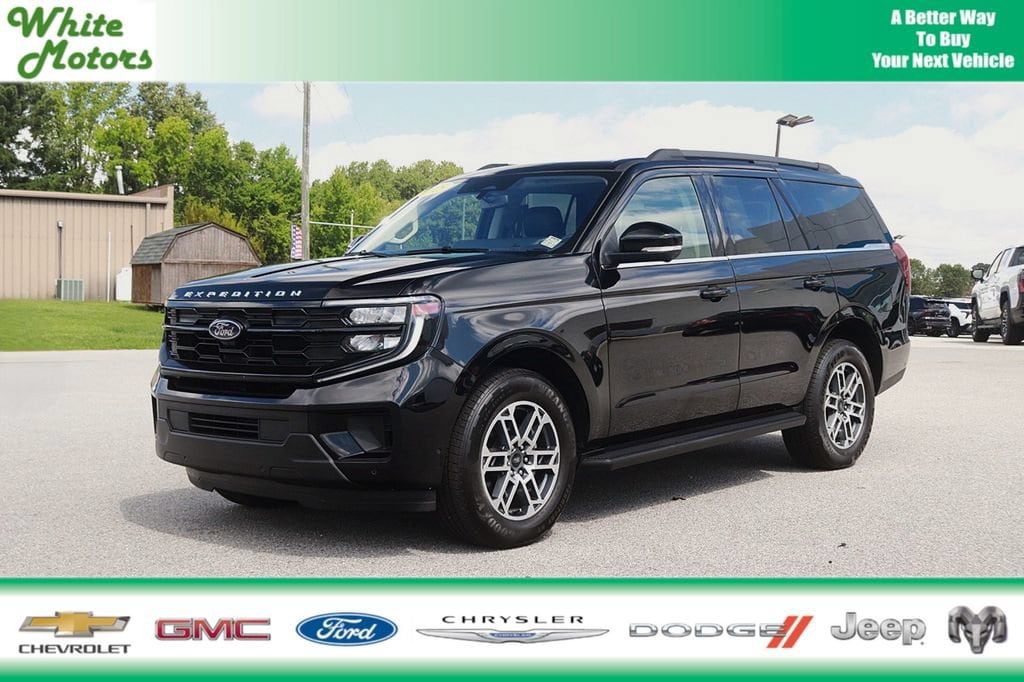 Used 2025 Ford Expedition Active