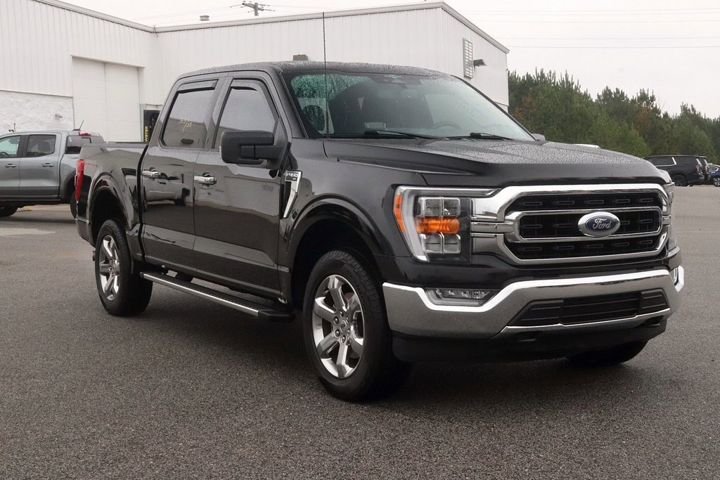 2023 Ford F-150 XLT photo 2