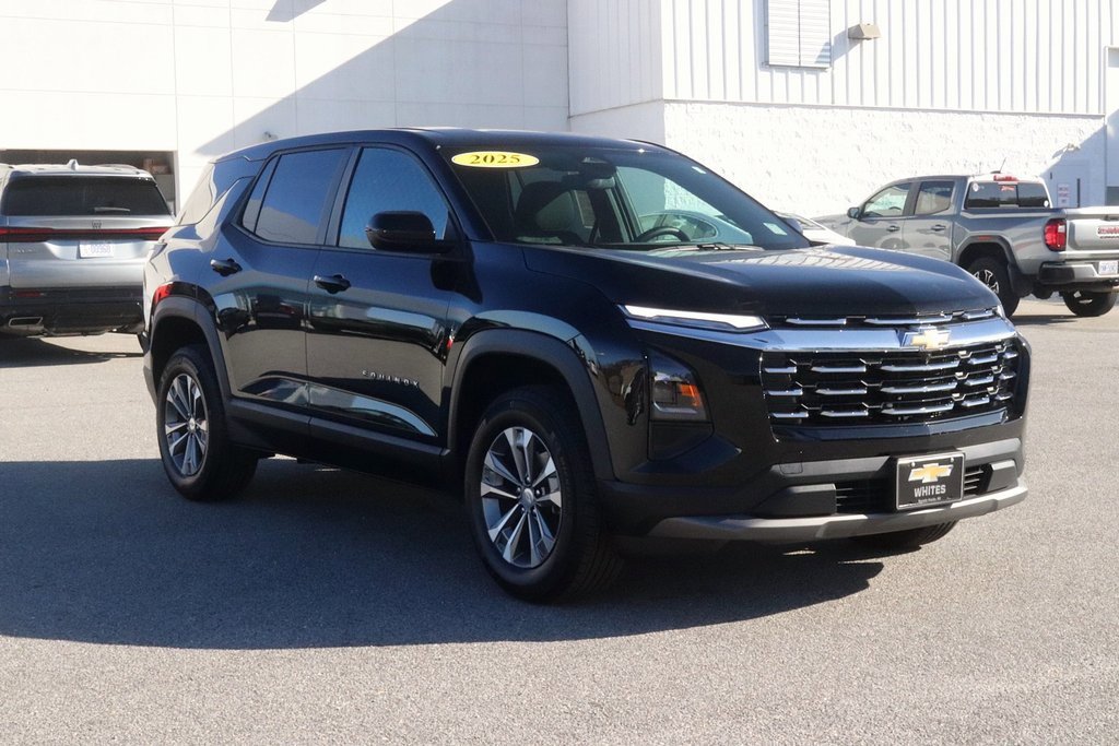 2025 Chevrolet Equinox LT photo 2