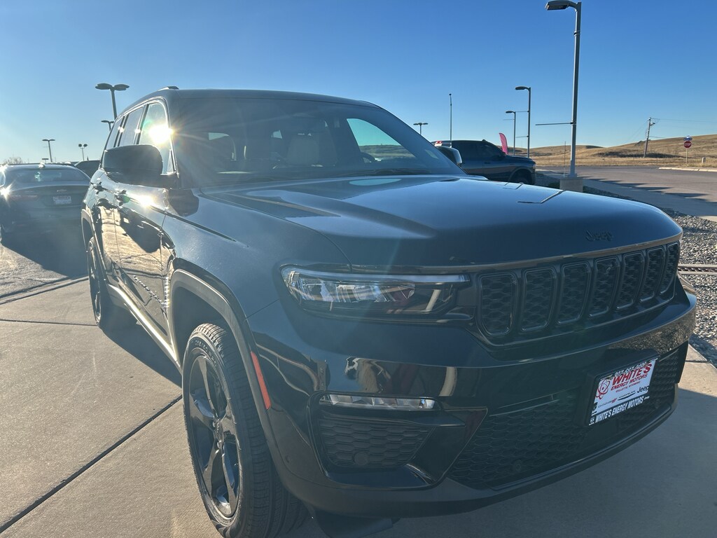 2025 Jeep Grand Cherokee Limited photo 2