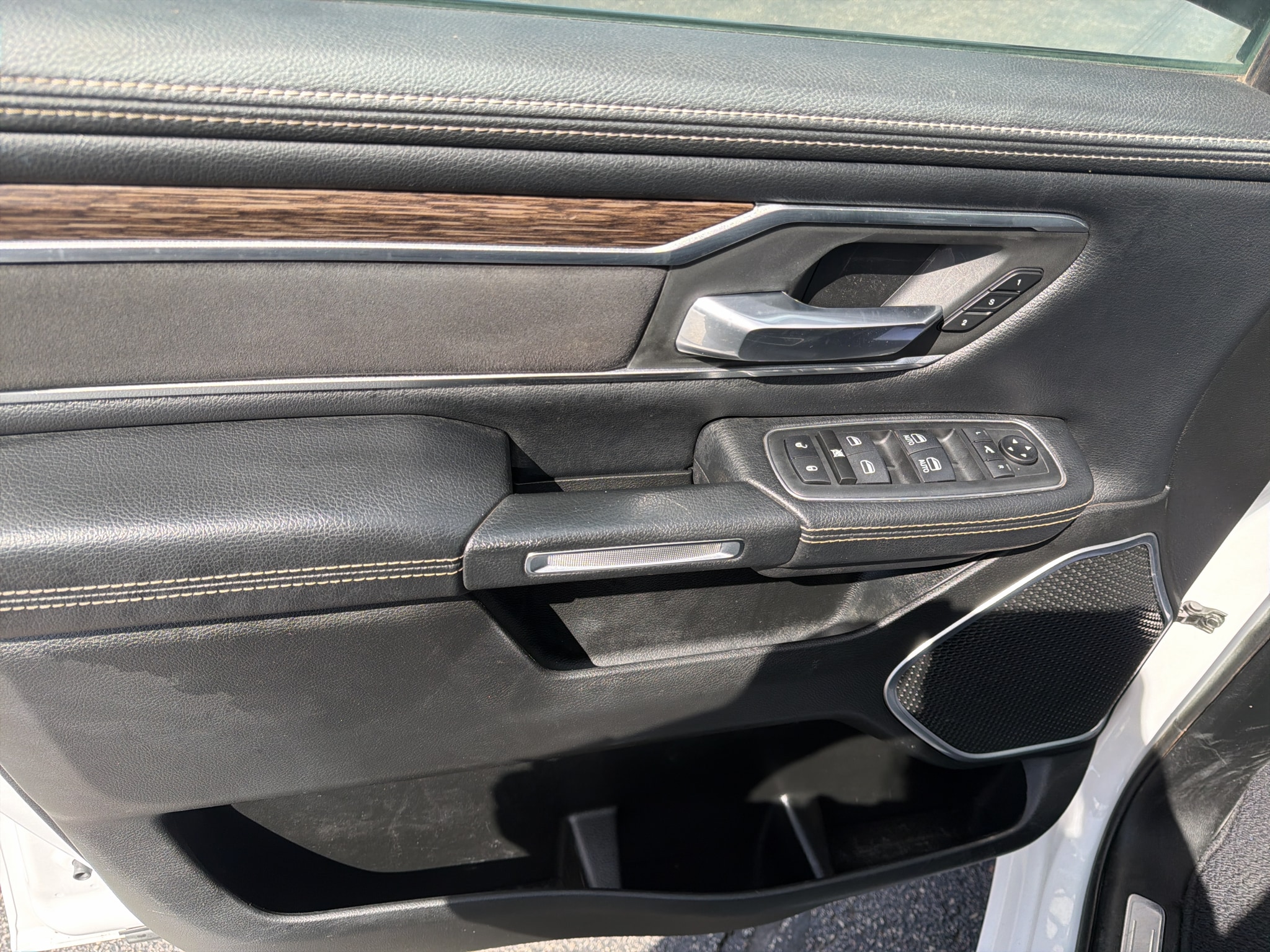 2020 RAM Ram 1500 Pickup Laramie - Photo 13