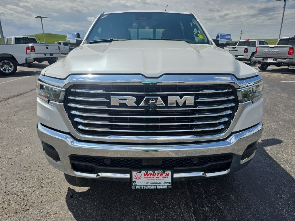 2025 Ram 1500 Laramie photo 3