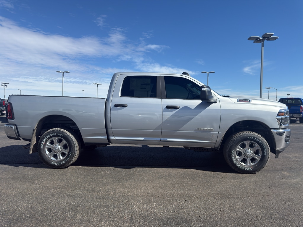 New 2026 Ram 2500 BIG HORN CREW CAB 4X4 6'4 BOX Pickup