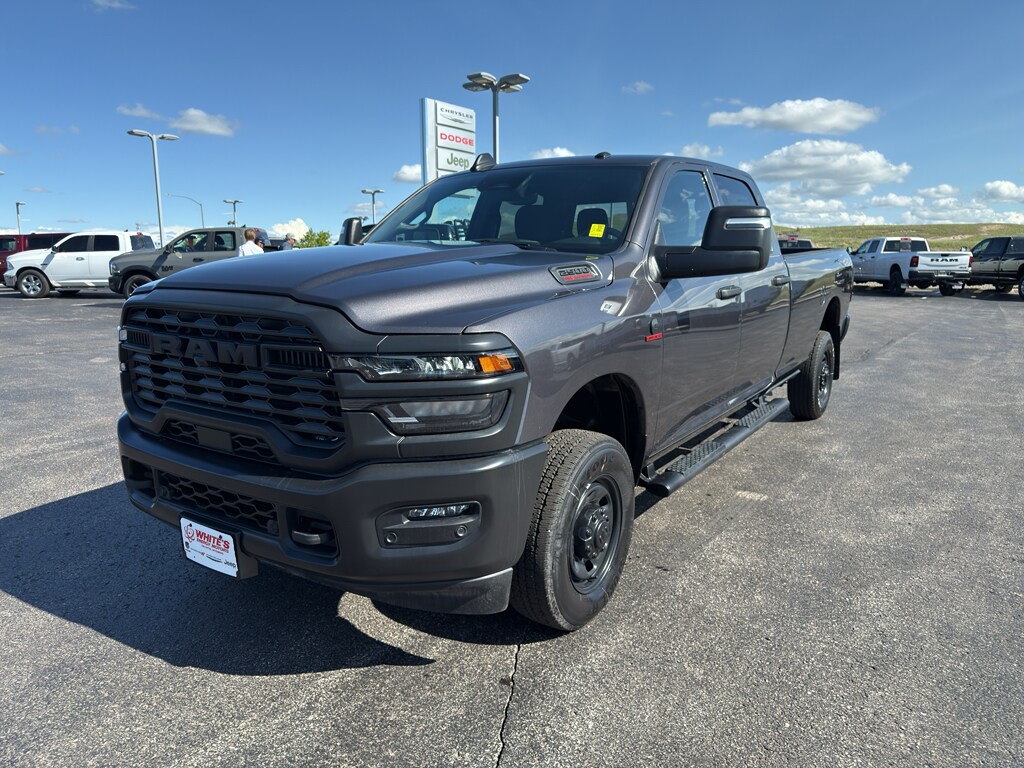 2025 Ram 2500 Tradesman photo 2