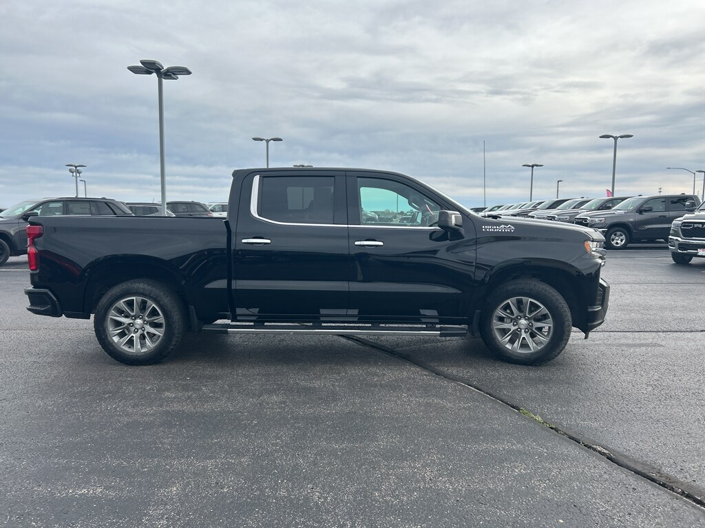 Used 2022 Chevrolet Silverado High Country Crew Cab