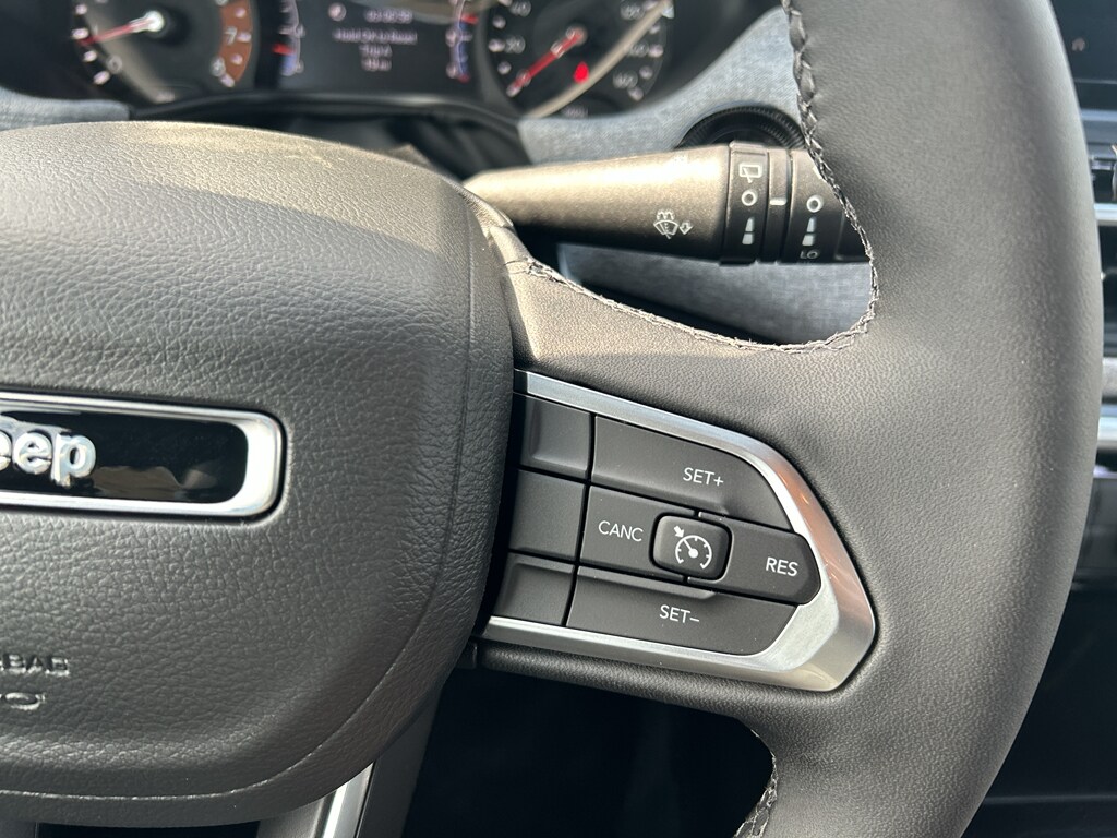 2025 Jeep Compass Latitude photo 17
