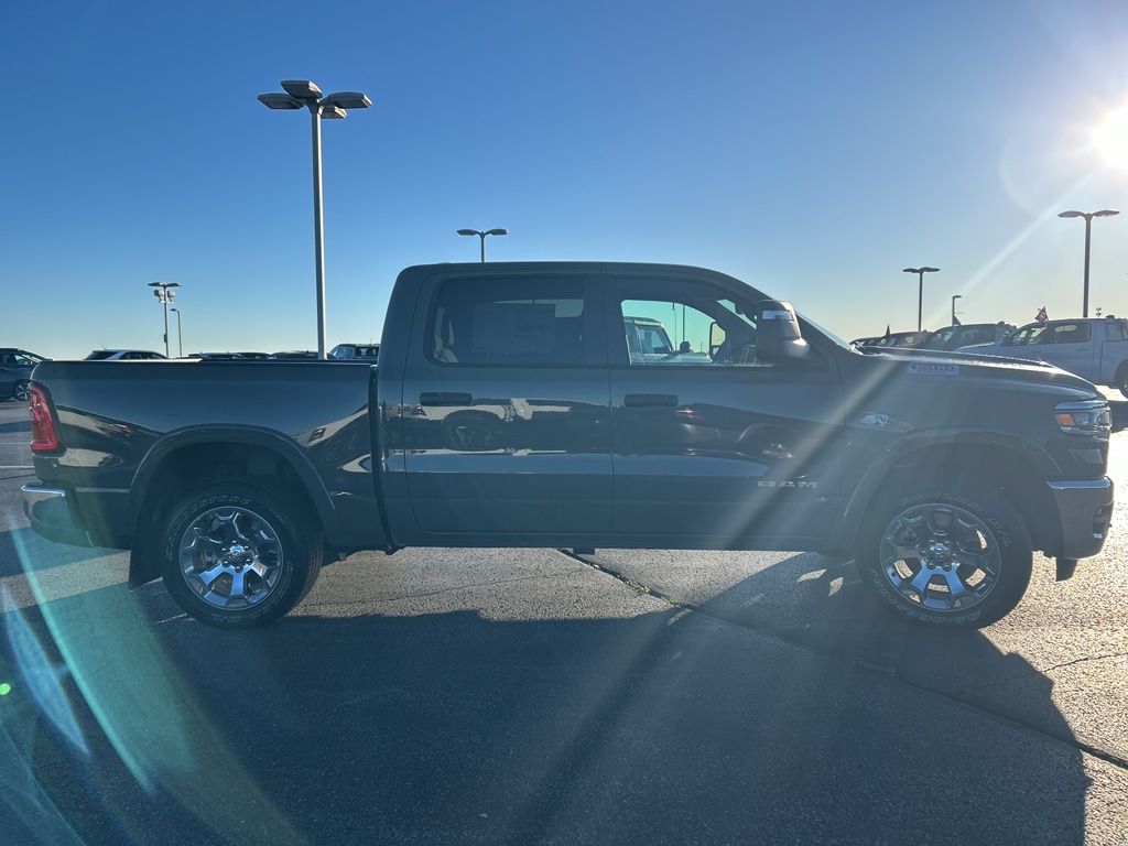 New 2026 Ram 1500 BIG HORN CREW CAB 4X4 5'7' BOX Pickup