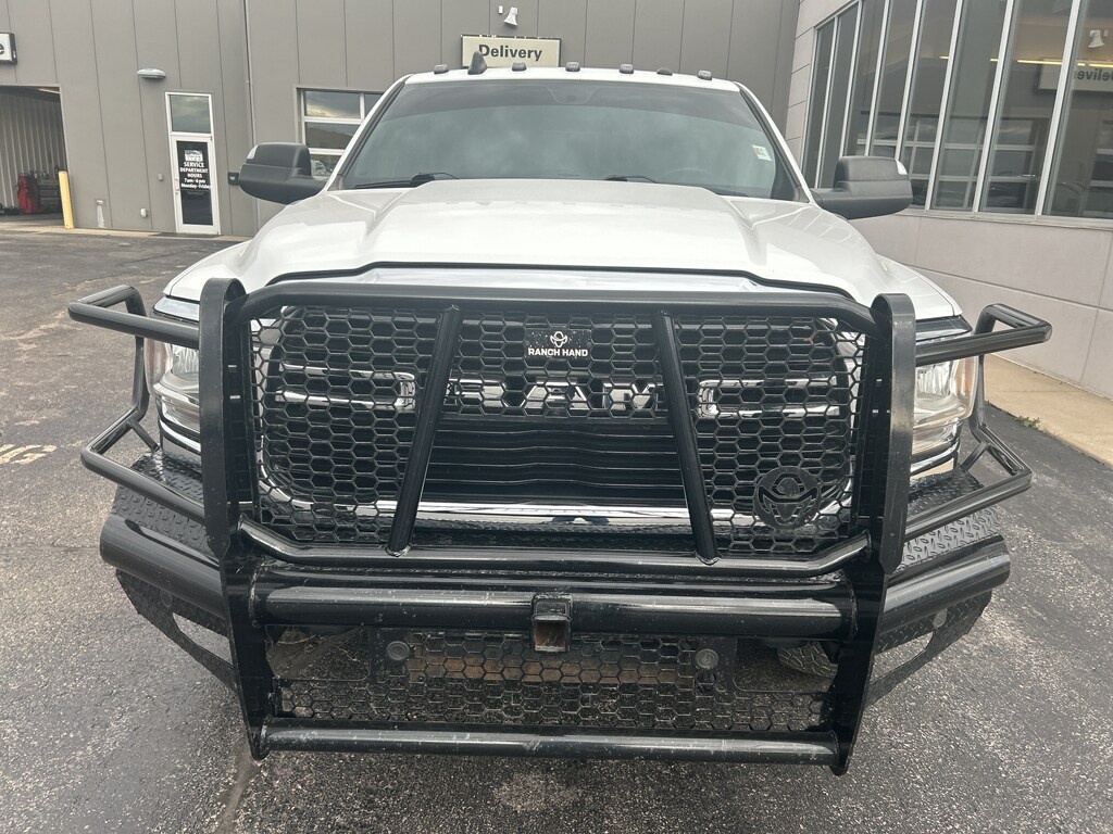 2021 Ram 3500 Tradesman photo 2