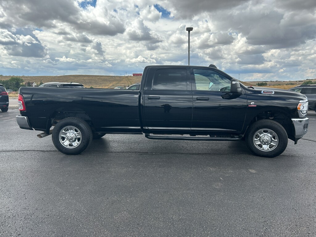 2024 Ram 3500 Tradesman photo 4