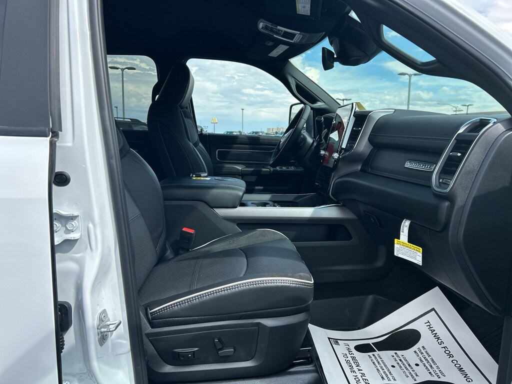 2026 RAM 2500 Laramie - Photo 15