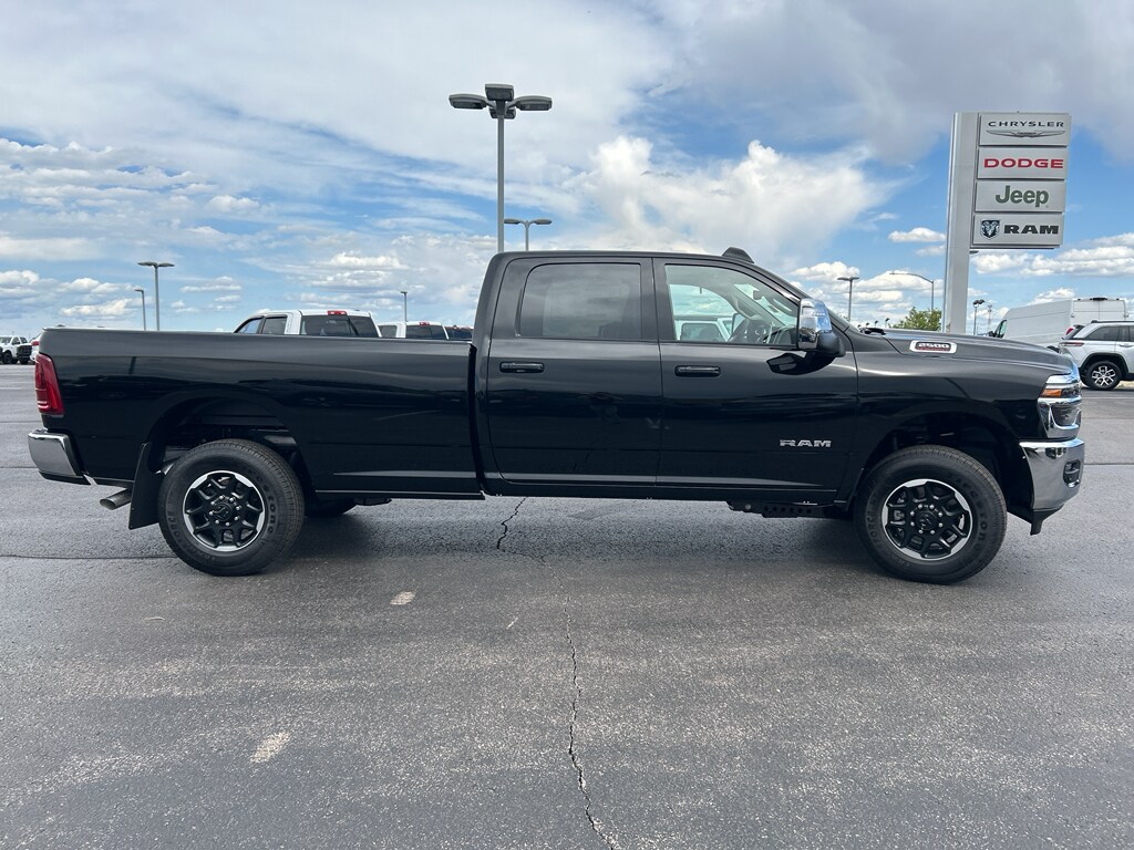 2025 Ram 2500 Laramie photo 3
