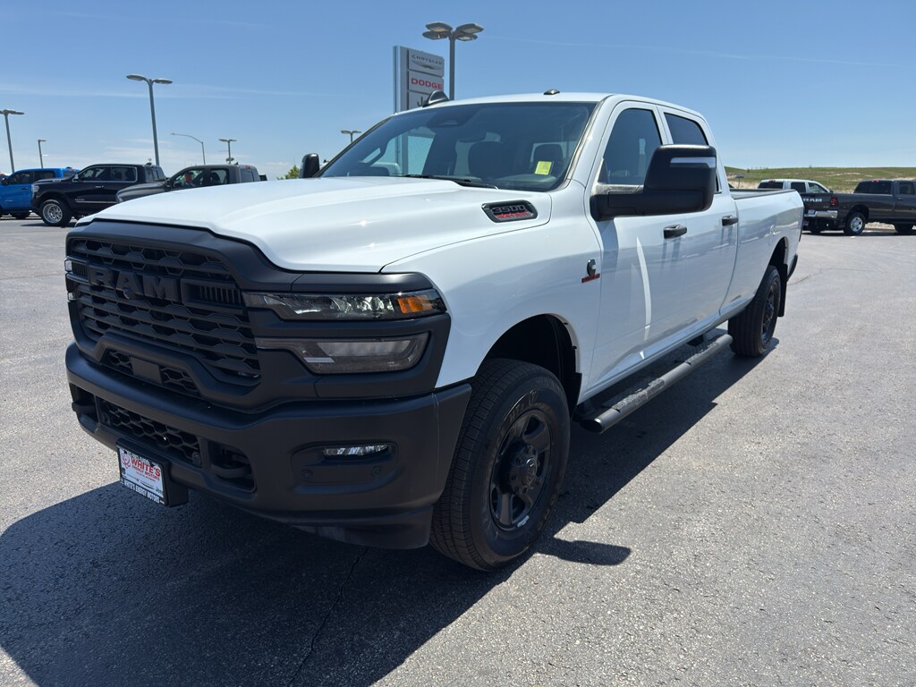 2025 Ram 3500 Tradesman photo 2