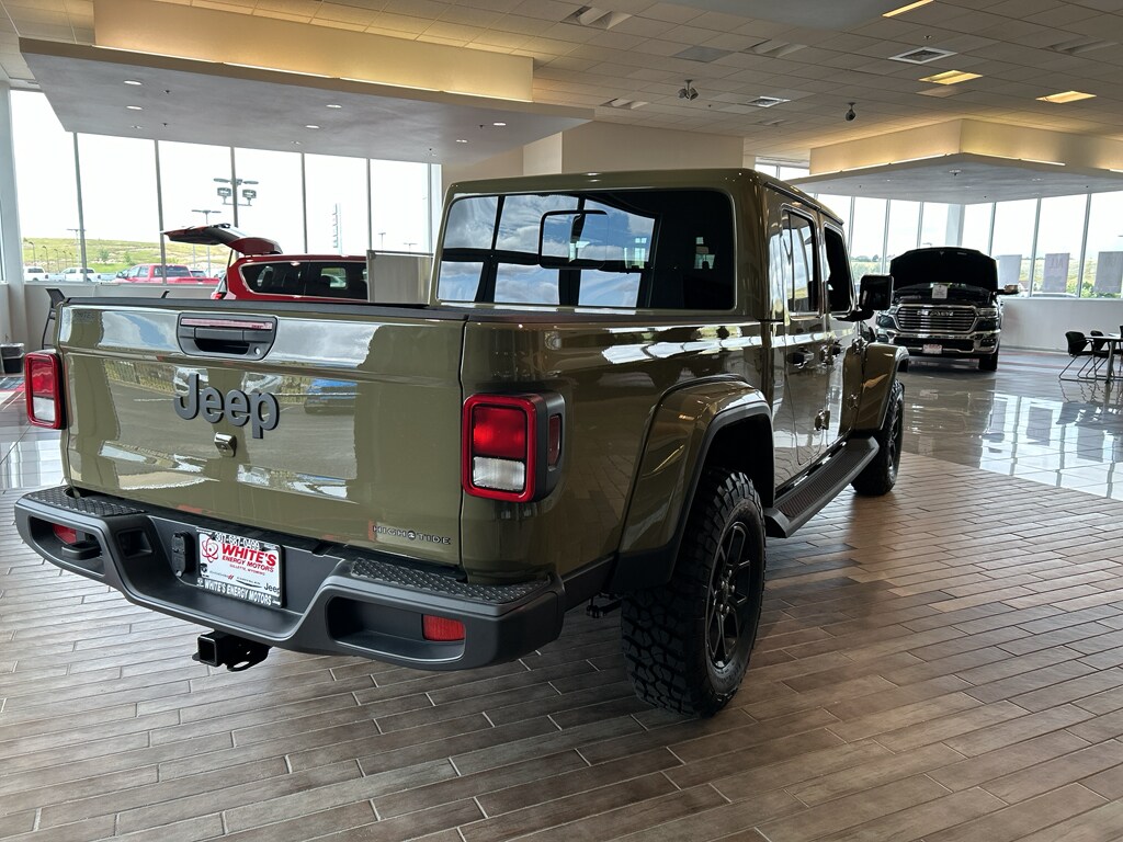 2025 Jeep Gladiator Sport photo 4