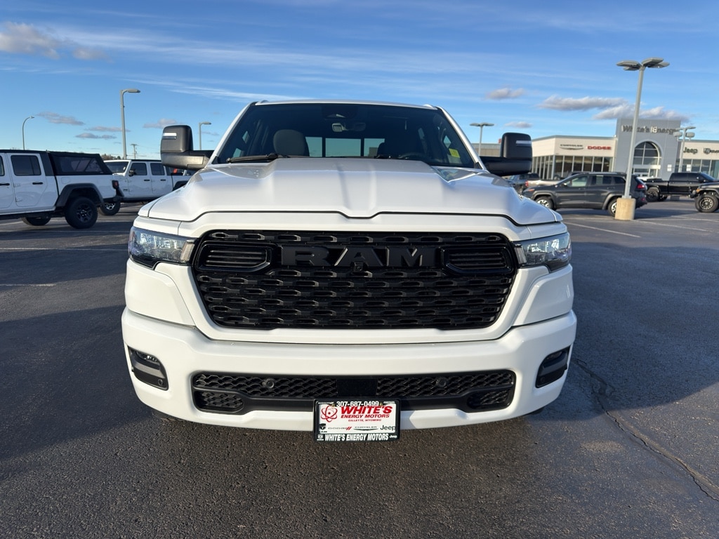 New 2026 Ram 1500 EXPRESS CREW CAB 4X4 5'7 BOX Pickup
