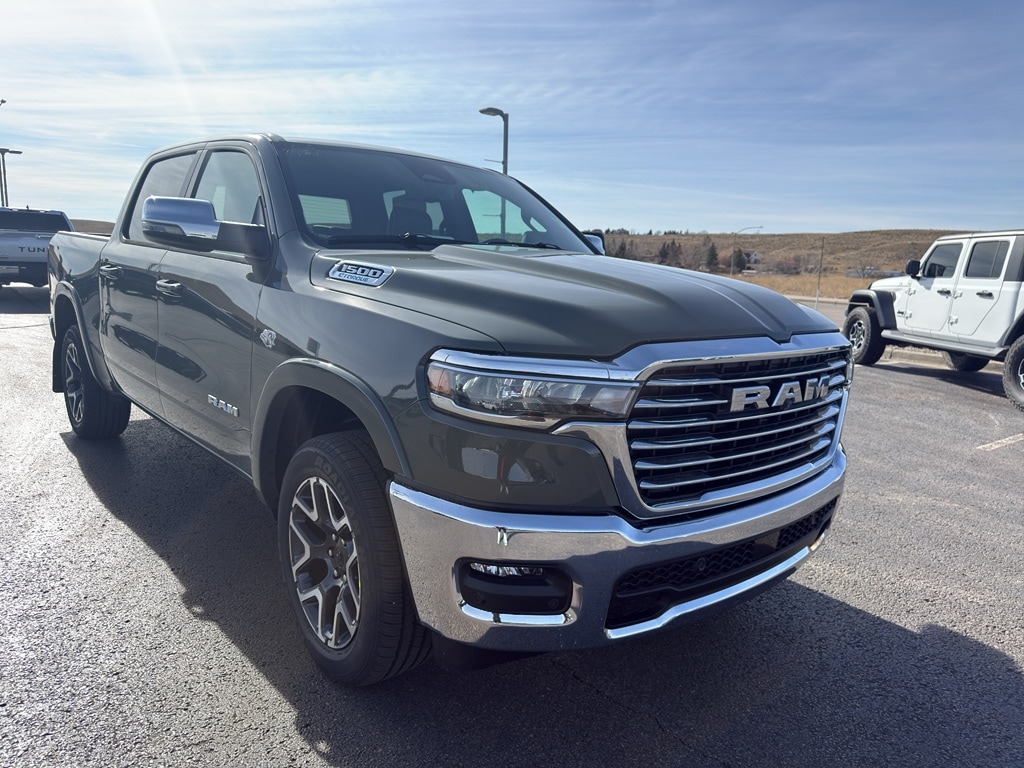 New 2026 Ram 1500 LARAMIE CREW CAB 4X4 5'7 BOX Pickup