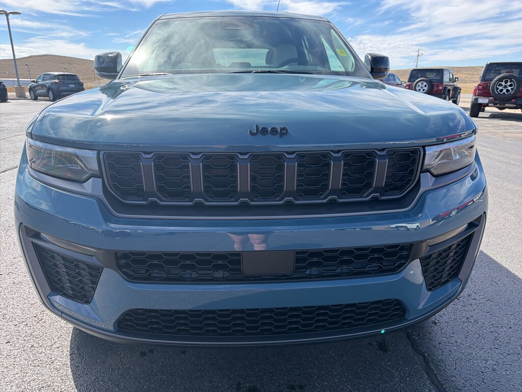New 2026 Jeep Grand Cherokee Sport Utility