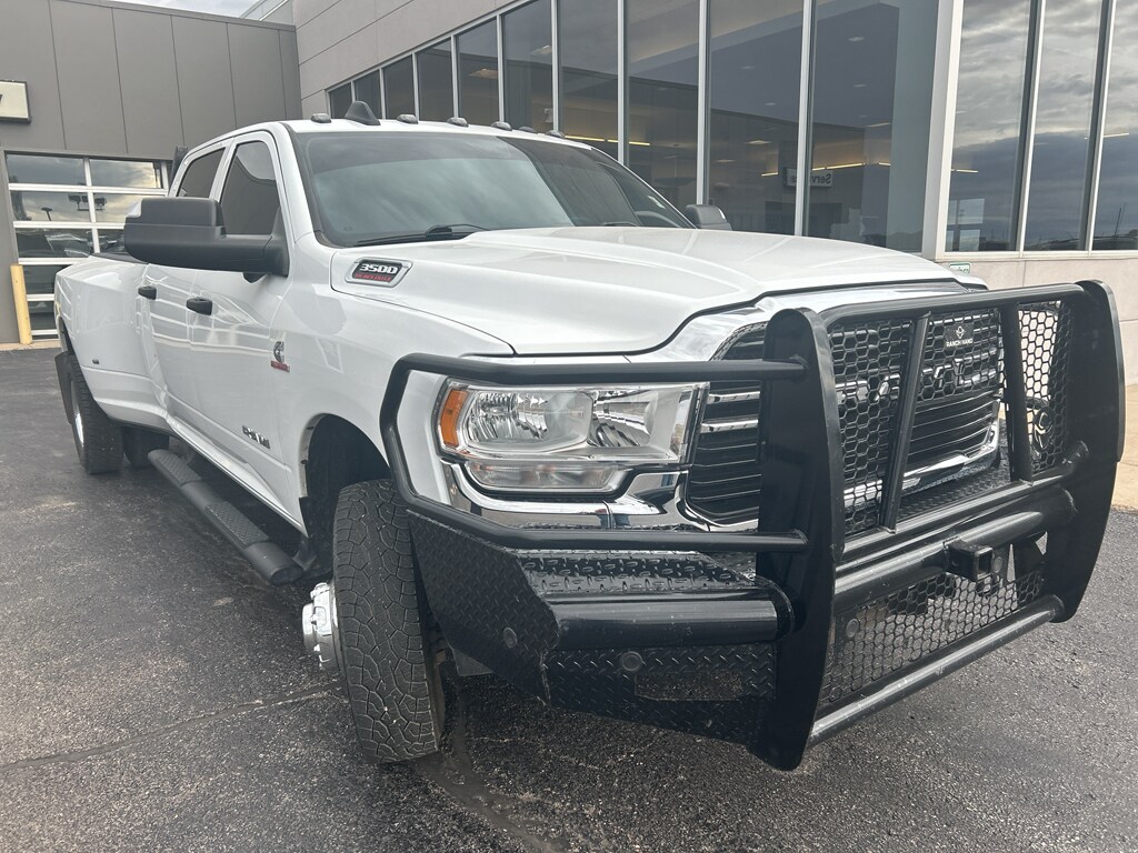 2021 Ram 3500 Tradesman photo 3