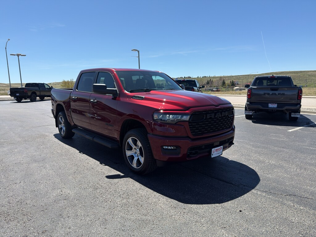 2025 Ram 1500 Tradesman photo 4