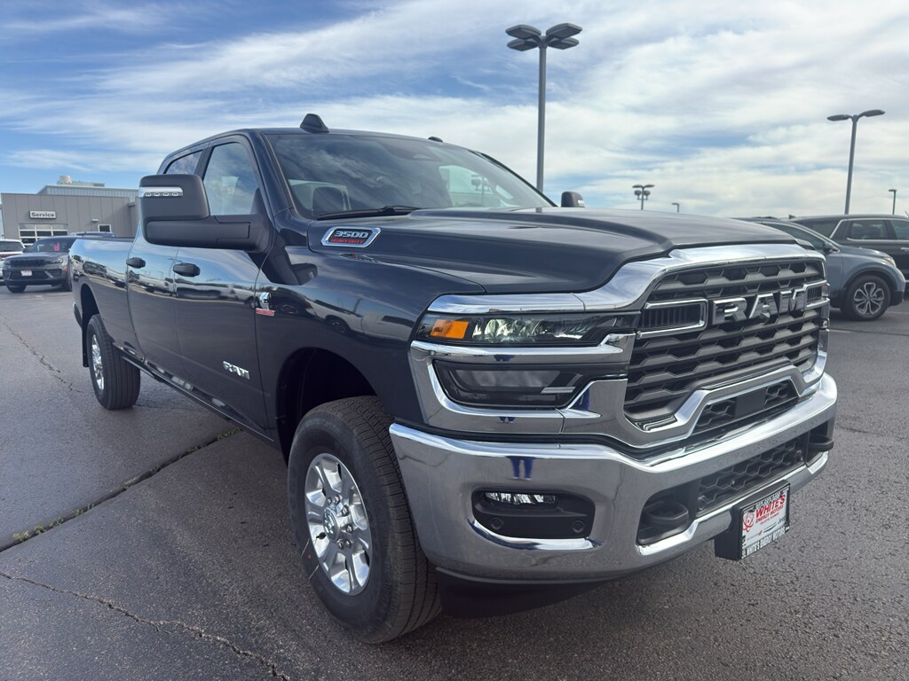 New 2026 Ram 3500 BIG HORN CREW CAB 4X4 8' BOX Pickup
