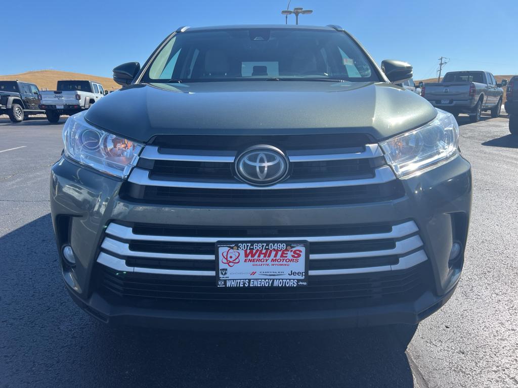 Used 2017 Toyota Highlander XLE with VIN 5TDJZRFH6HS426683 for sale in Gillette, WY