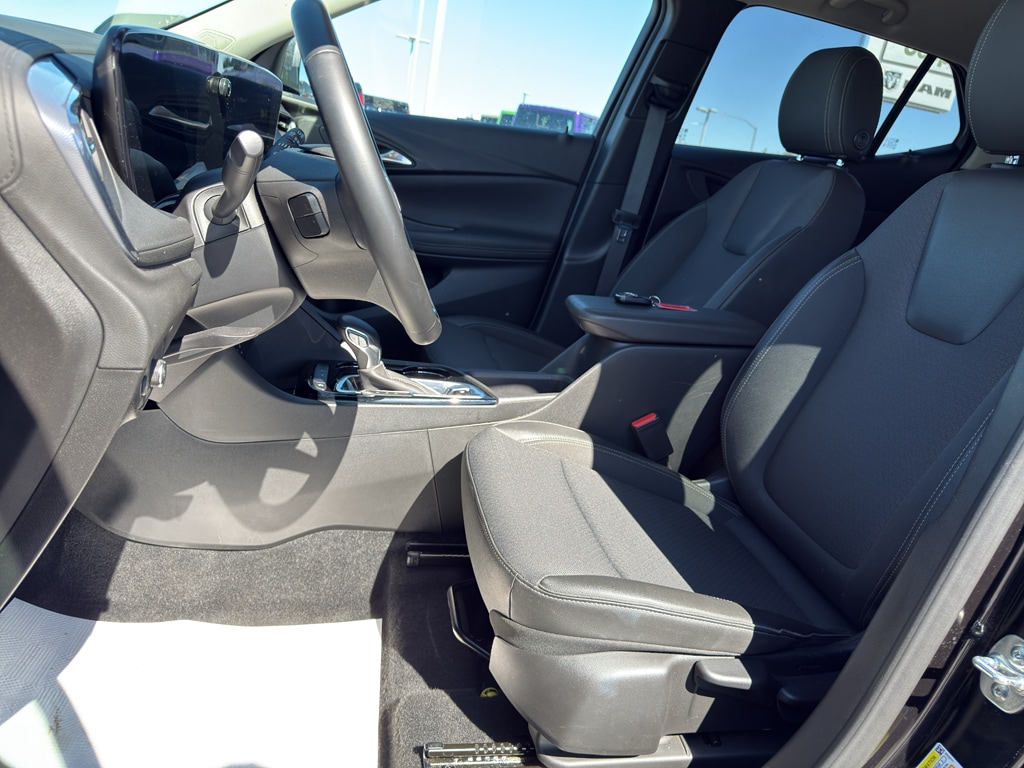 2025 Buick Encore GX Preferred - Photo 9