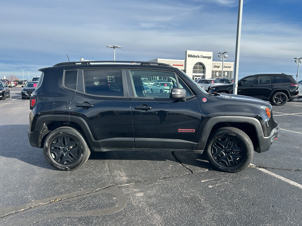 2018 Jeep Renegade Trailhawk Sport photo 2