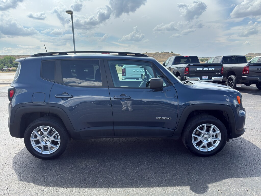 Used 2023 Jeep Renegade Latitude Sport Utility