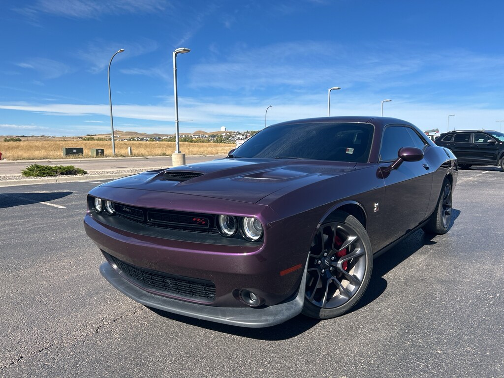 2022 Dodge Challenger R/T Scat Pack photo 2