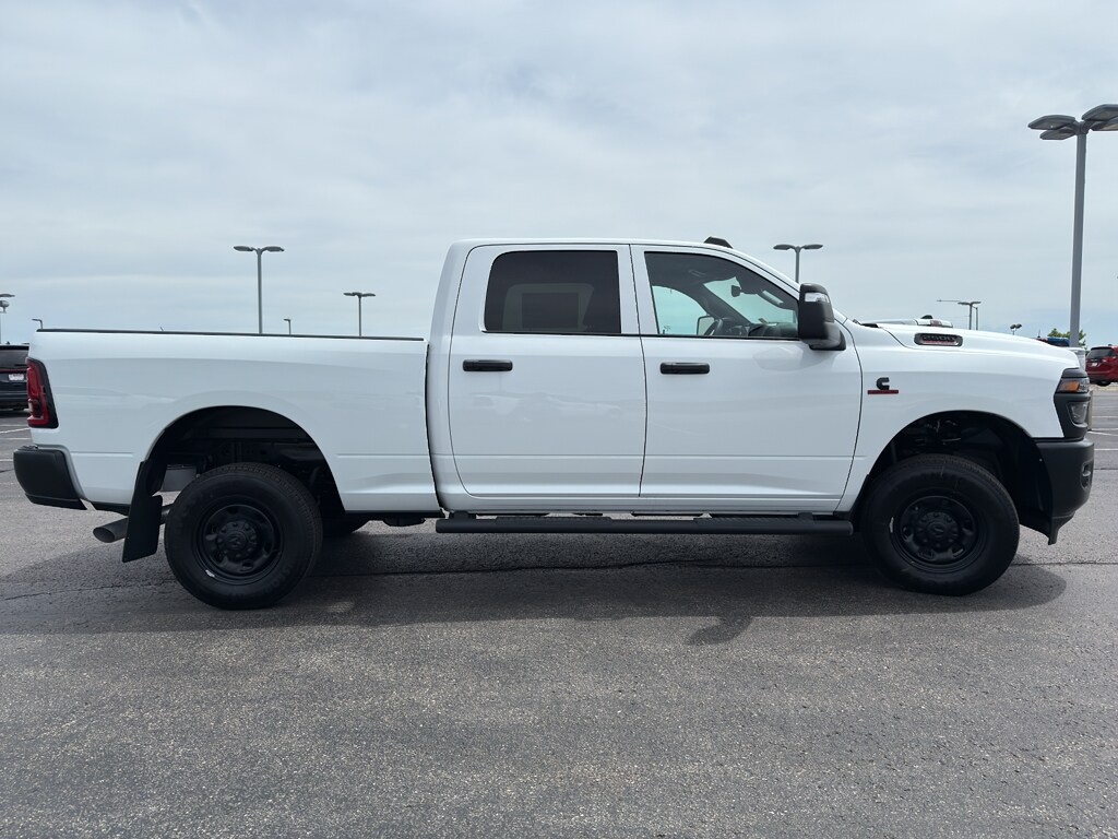 2025 Ram 2500 Tradesman photo 4