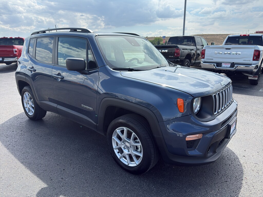 Used 2023 Jeep Renegade Latitude Sport Utility