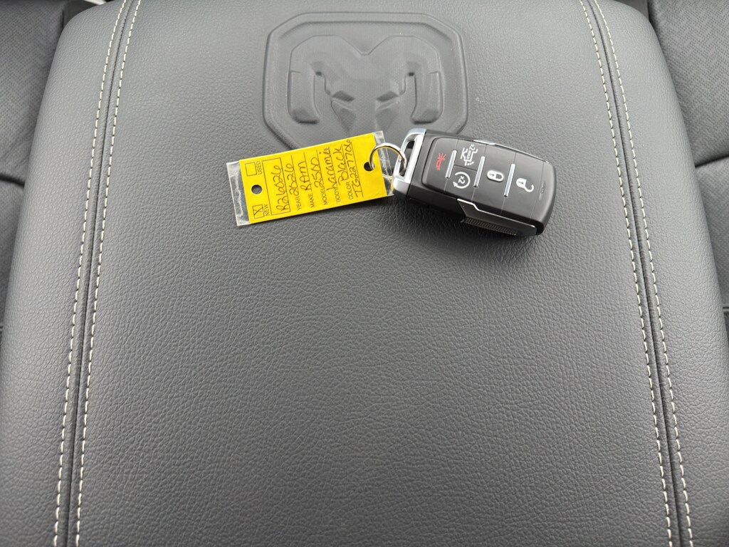2026 RAM 2500 Laramie - Photo 17