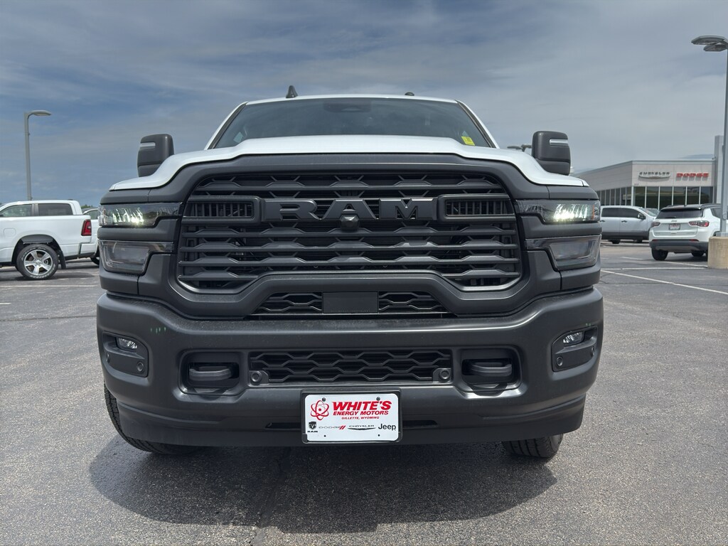 2025 Ram 2500 Tradesman photo 2