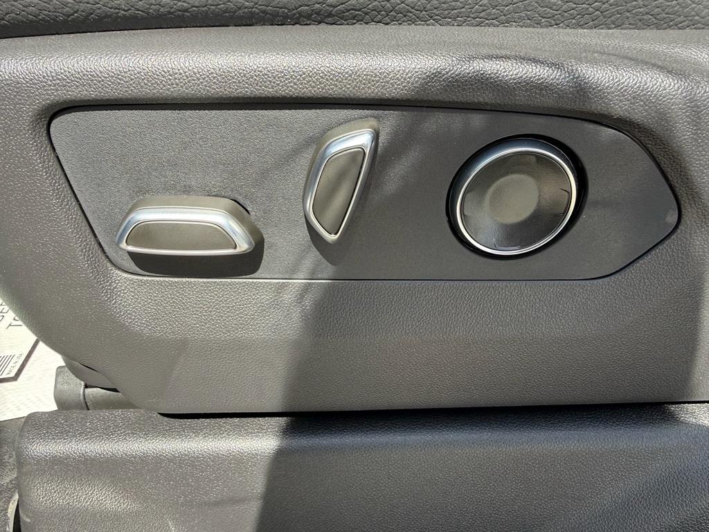 2026 GMC Sierra 3500HD Denali - Photo 22