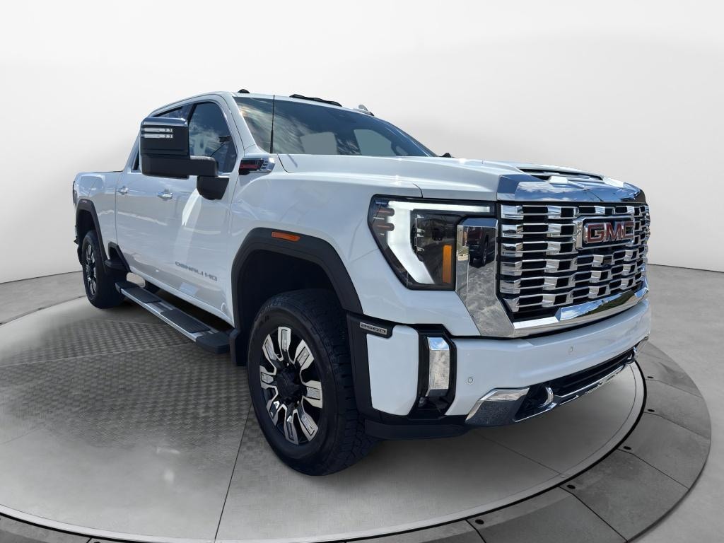 New 2026 GMC Sierra Denali Crew Cab