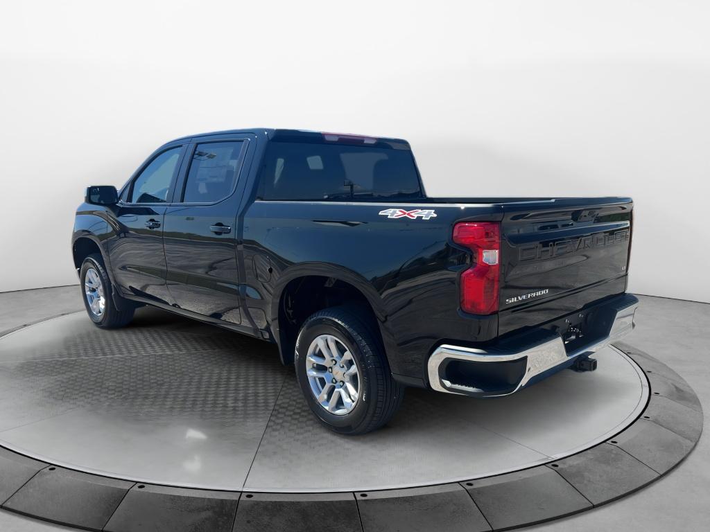 2025 Chevrolet Silverado 1500 LT photo 3