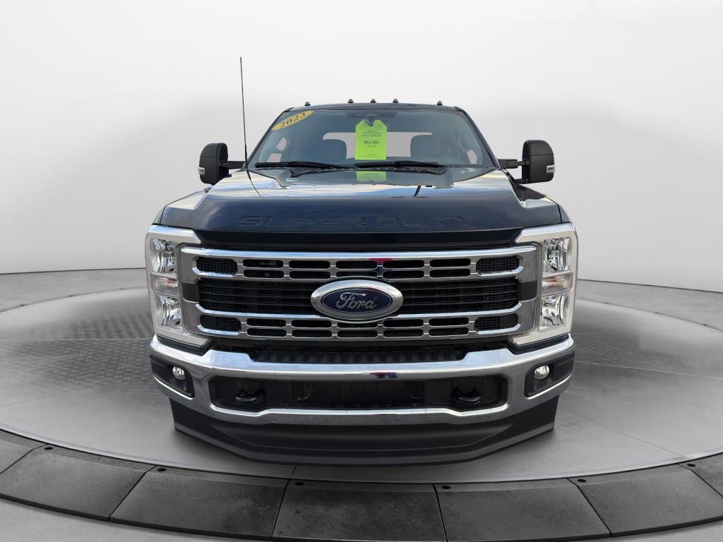 2023 Ford F-250 XLT photo 2