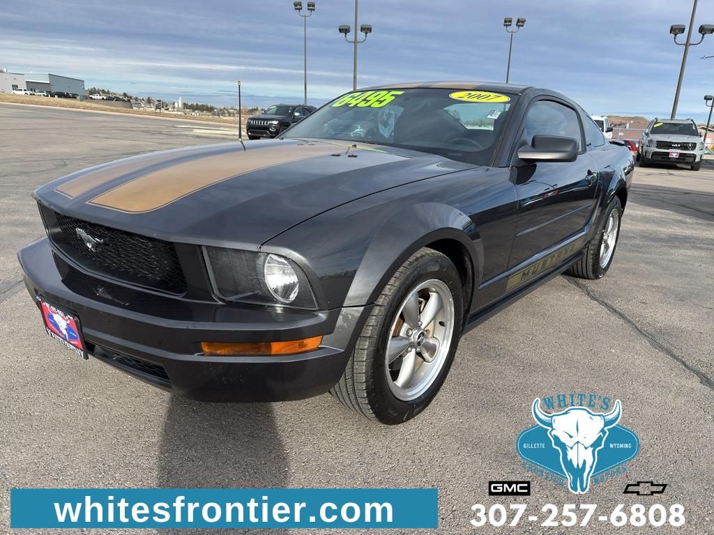 2007 Ford Mustang Deluxe's photo