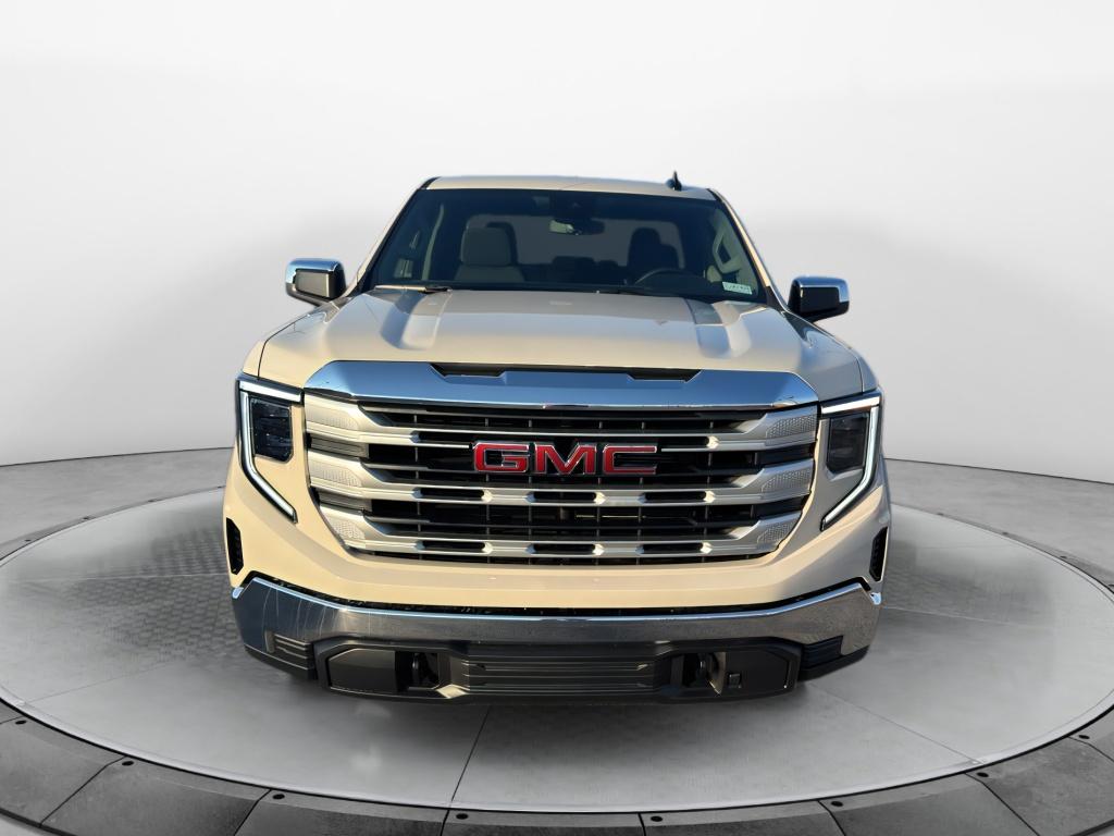 2026 Gmc Sierra SLE photo 2